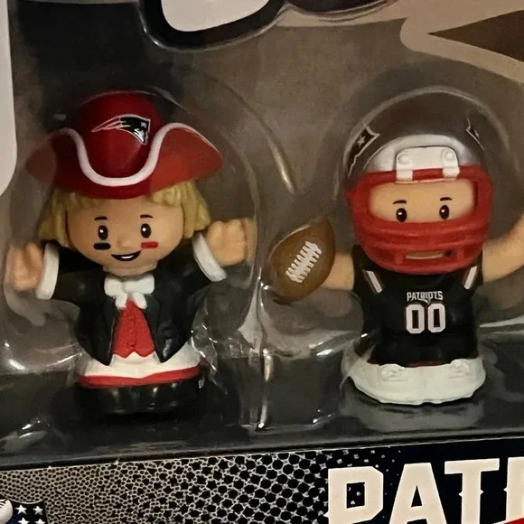 Fisher Price NFL Little People Collector New England Patriots Set NEW - Picture 3 of 5